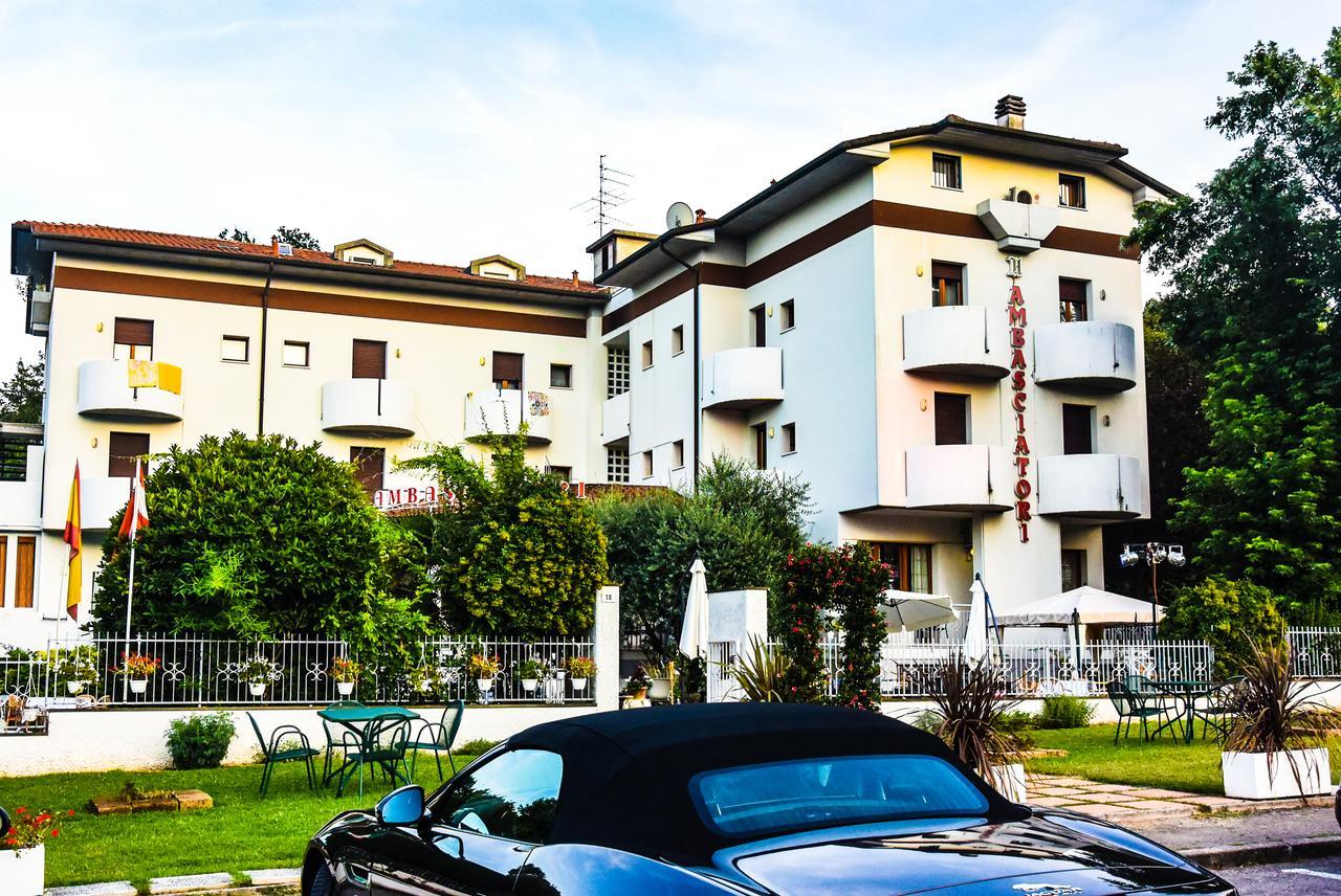Hotel Ambasciatori Кастрокаро-Терме Экстерьер фото